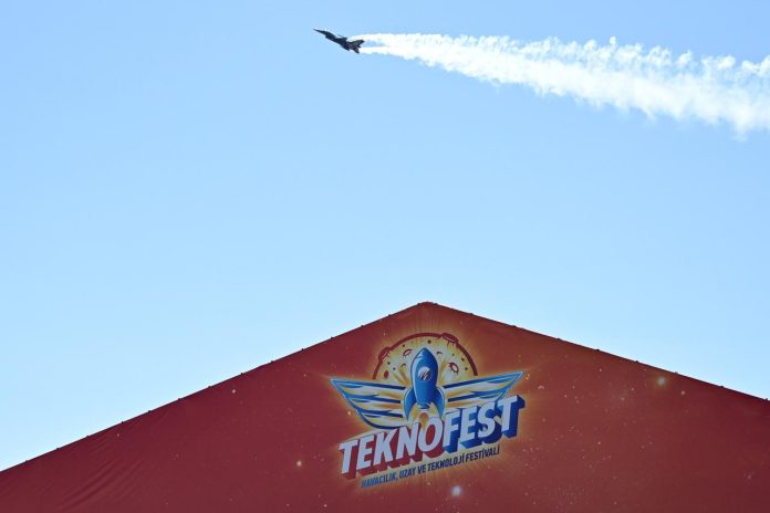 Teknofest 2025 İstanbul’da Kapılarını Açtı Hava Gösterileri ve Teknoloji Yarışmaları Başladı