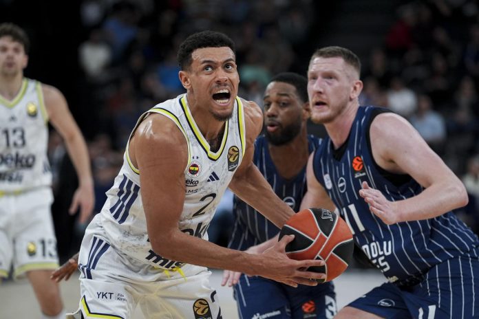 Fenerbahçe Beko, EuroLeague Türk Derbisinde Anadolu Efes’i 79-69 Yendi