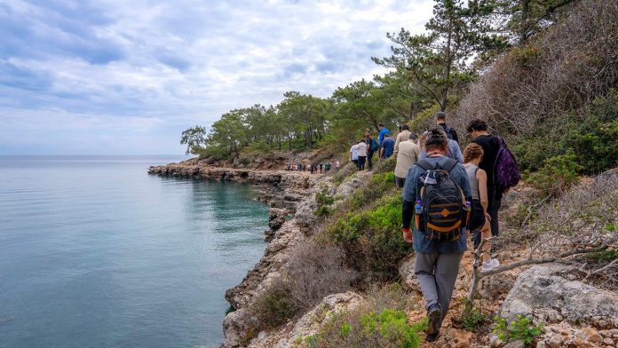 Dünyanın En Güzel Yürüyüş Rotası Türkiye'deki Likya Yolu Zirvede!