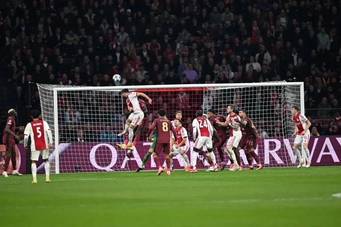 Osimhen Hat-Trick'le Galatasaray'ı Ajax Karşısında Zirveye Taşıdı!