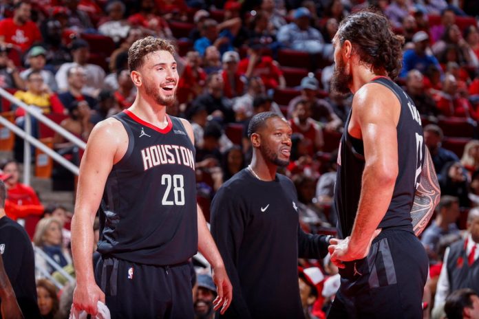 Sengün, Rockets'un Farklı Zaferinde Parladı; Bona, Sixers'ın Pistons Mağlubiyetinde Zorlandı