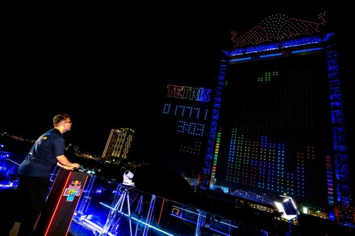 Dubai Semalarında Türk İmzası Fehmi Atalar Tetris Dünya Şampiyonu Oldu