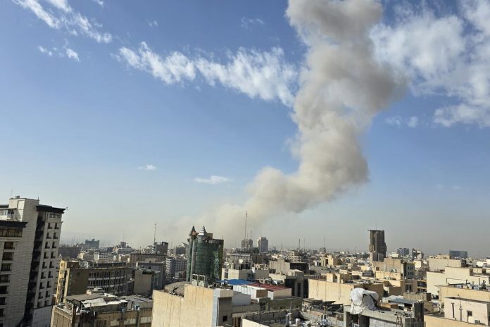 İsrail ve ABD'den İran'a 'Önleyici' Ortak Saldırı