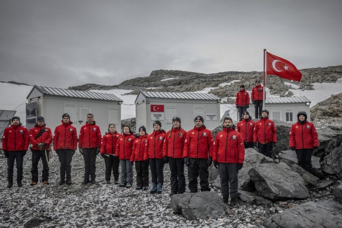Türkiye'nin 10. Ulusal Antarktika Bilim Seferi Başladı