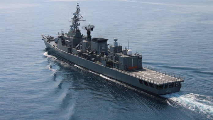 ABD Hürmüz'de Mayın Temizliyor İran ile Muhrip Krizi