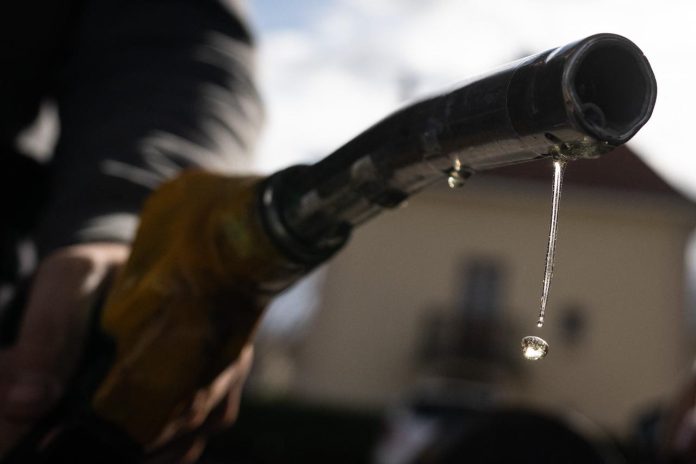 İran Savaşının Yarattığı Enerji Şoku AB Akaryakıt Karnesini Gündemine Aldı