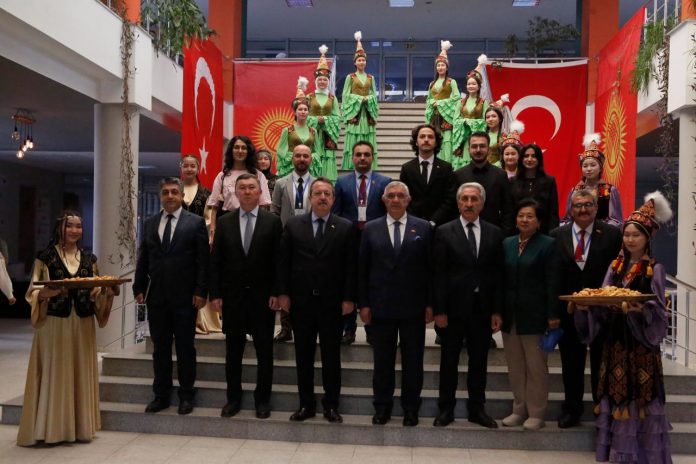 Ankara'dan Bişkek'e Uzanan Güç Birliği Türk Üniversiteleri Yapay Zeka İçin Buluştu