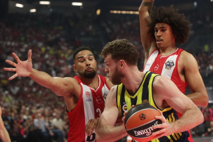 Fenerbahçe Beko, EuroLeague Final Four Yarı Finalinde Olympiakos'a Mağlup Oldu