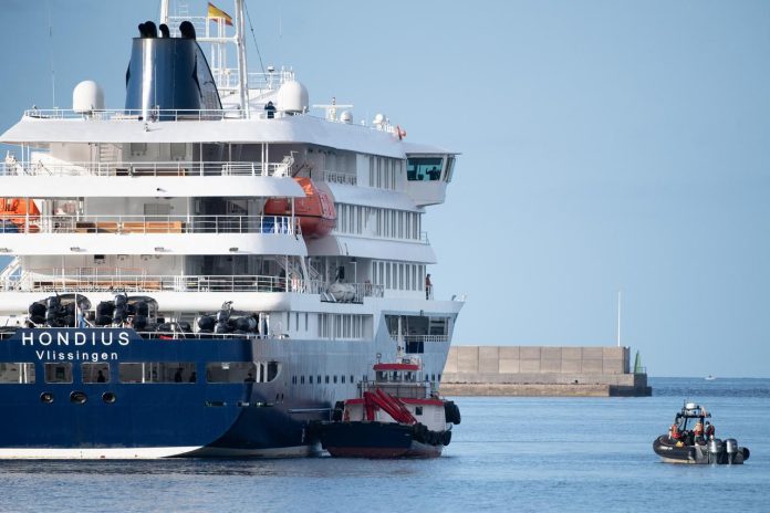 Hantavirüs Salgınına Yakalanan Yolcu Gemisi Tahliye İçin Tenerife'ye Ulaştı
