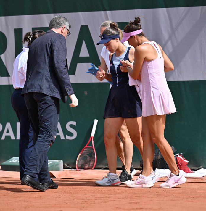 Zeynep Sönmez Yaşadığı Sakatlık Sonrası Roland Garros'tan Çekildi