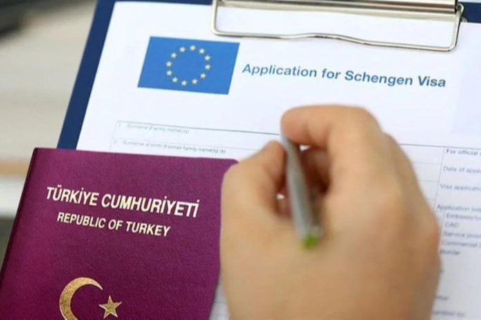 Ticaret Bakanlığı'ndan Schengen Vizesi Aracılarına Bot Soruşturması